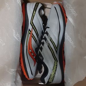 Men's saucony track shoes